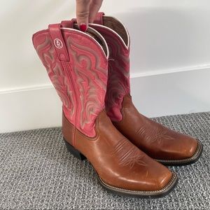 Women’s Tony Lama Boots | Brayden Cedar Brown | Pastel Red Embroidered